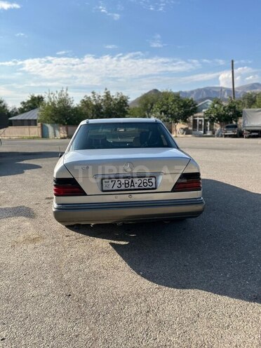 Mercedes E 300 d 1994, 615,738 km - 3.0 l - Naxçıvan