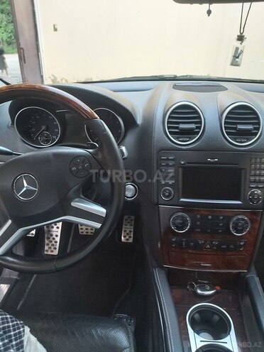 Mercedes GL 550-9