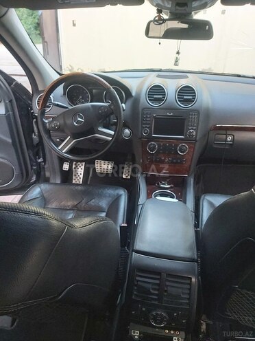 Mercedes GL 550-17