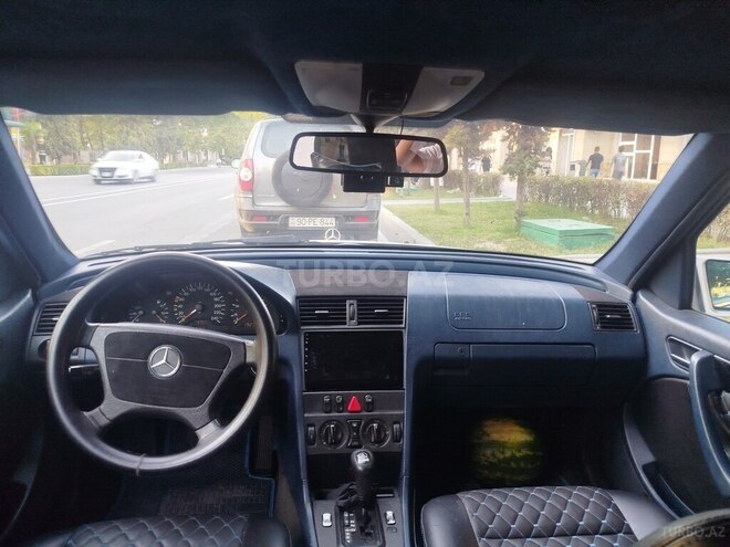 Mercedes C 180 1999, 276,586 km - 1.8 l - Yevlax