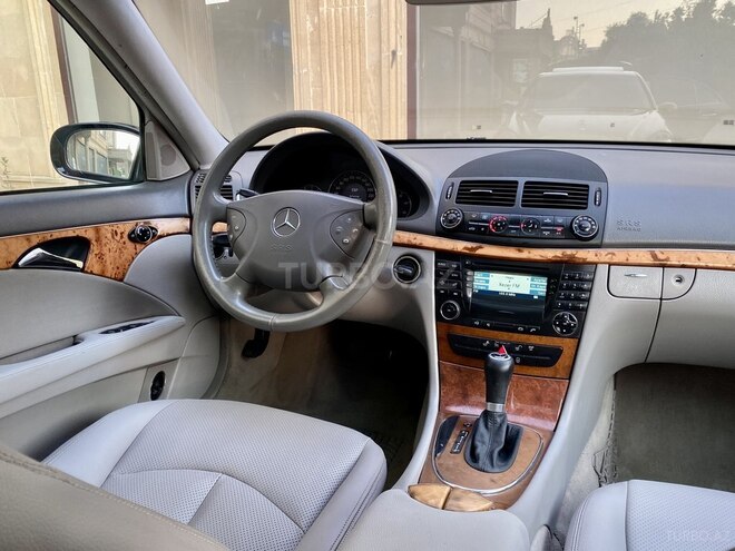 Mercedes E 220 d 2005, 283,000 km - 2.2 л - Bakı