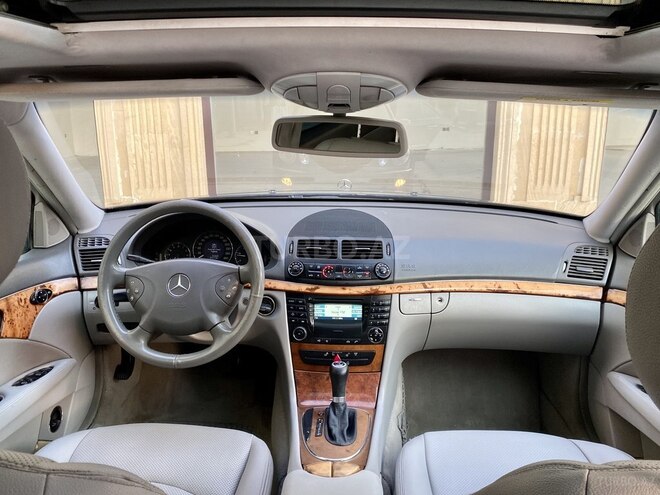 Mercedes E 220 d 2005, 283,000 km - 2.2 л - Bakı
