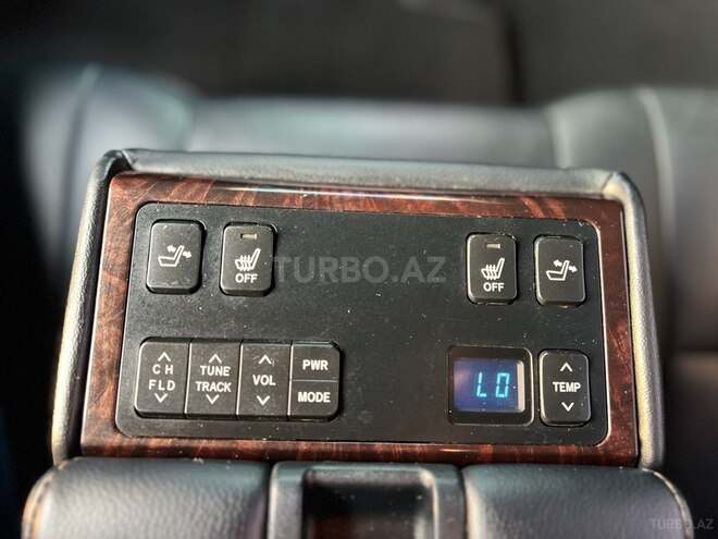 Toyota Camry-14