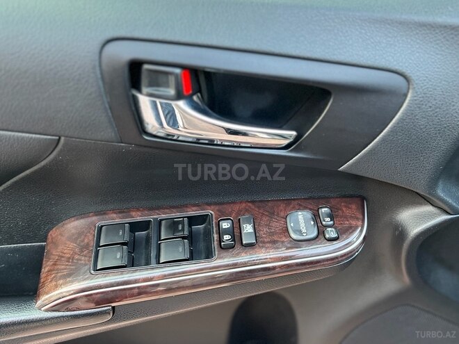 Toyota Camry-16