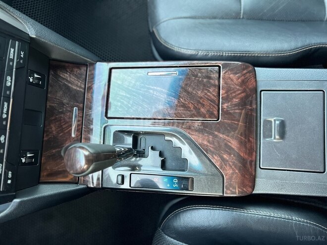Toyota Camry-15