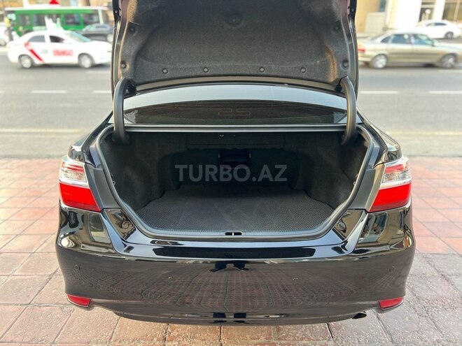 Toyota Camry-8