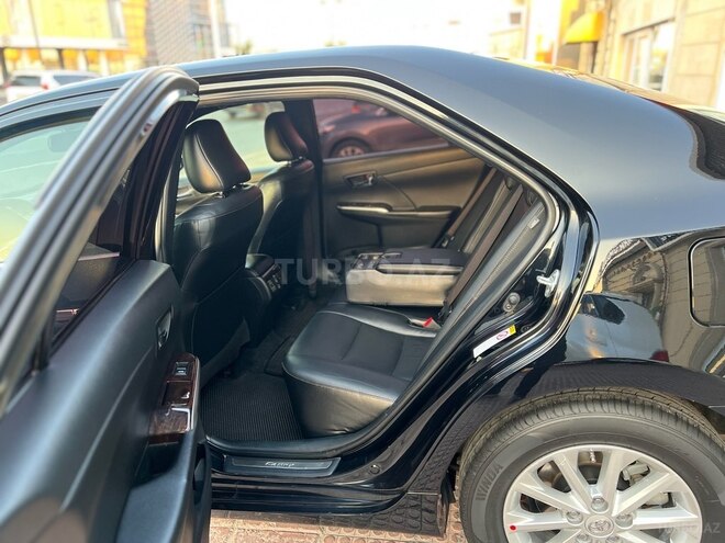 Toyota Camry-7