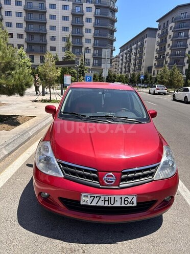 Nissan Tiida-1