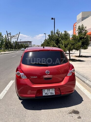 Nissan Tiida-2