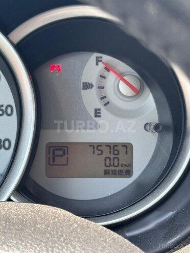 Nissan Tiida-5