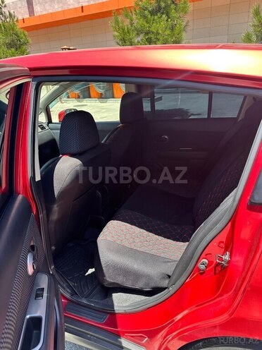 Nissan Tiida-8