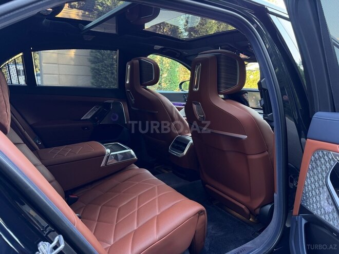 BMW i7 2022, 32,000 km - 0.0 l - Bakı