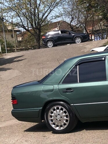 Mercedes E 230 1993, 400,000 km - 2.3 l - Lənkəran