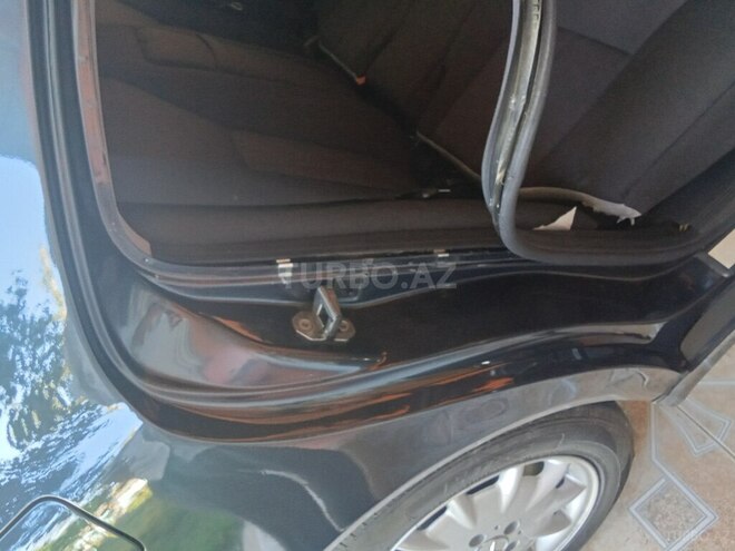 Mercedes C 240 2002, 256,888 km - 2.4 l - Balakən