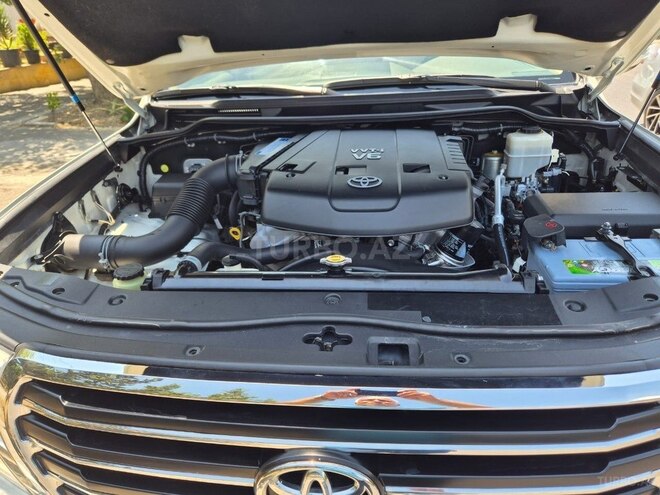 Toyota Land Cruiser-5