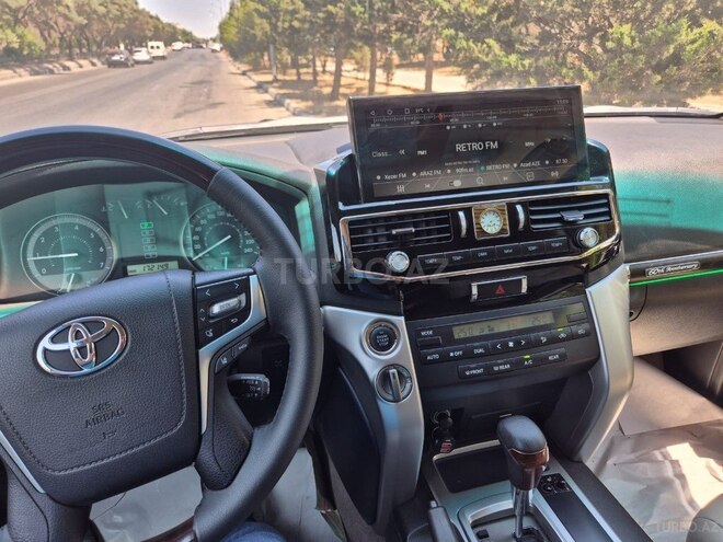 Toyota Land Cruiser-3