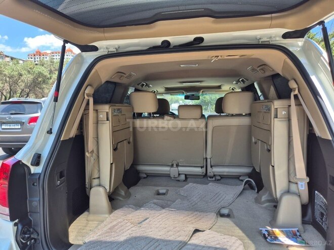 Toyota Land Cruiser-8