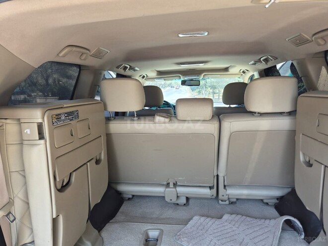 Toyota Land Cruiser-11