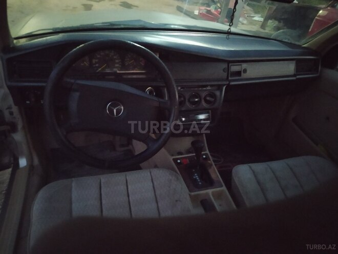 Mercedes 190 1991, 121,111 km - 2.0 l - Zərdab