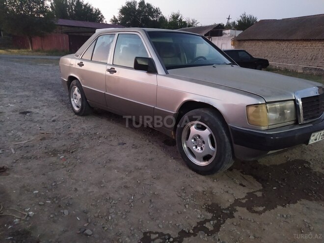 Mercedes 190 1991, 121,111 km - 2.0 l - Zərdab