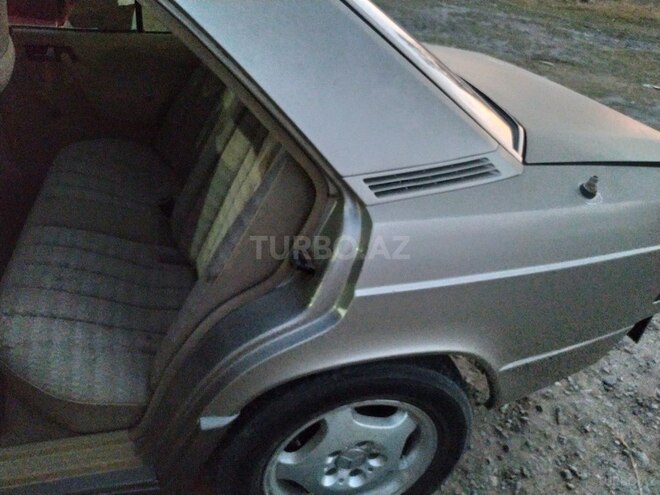 Mercedes 190 1991, 121,111 km - 2.0 l - Zərdab