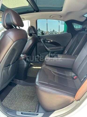 Hyundai Grandeur 2015, 229,427 km - 2.2 l - Beyləqan