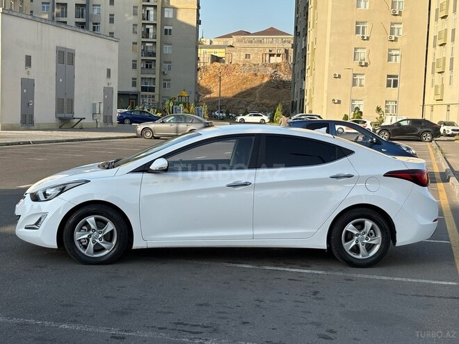 Hyundai Avante-11