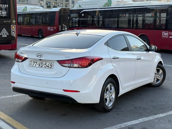 Hyundai Avante-5
