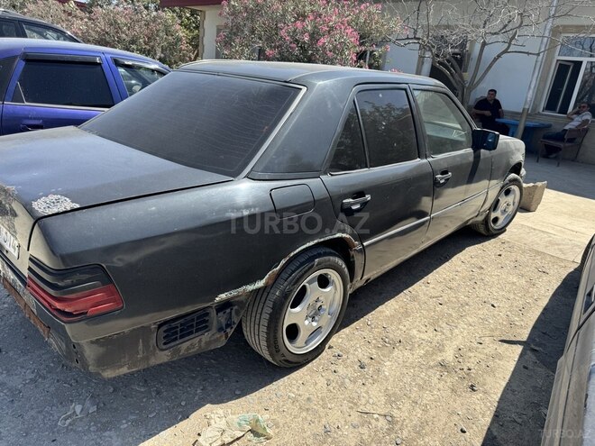 Mercedes E 300 d 1993, 150,000 km - 3.0 l - Bakı