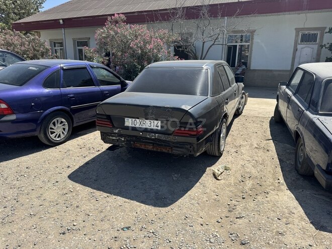 Mercedes E 300 d 1993, 150,000 km - 3.0 l - Bakı