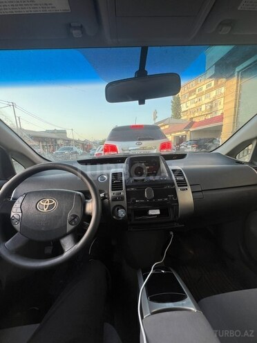 Toyota Prius-3