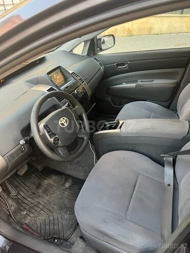 Toyota Prius-7