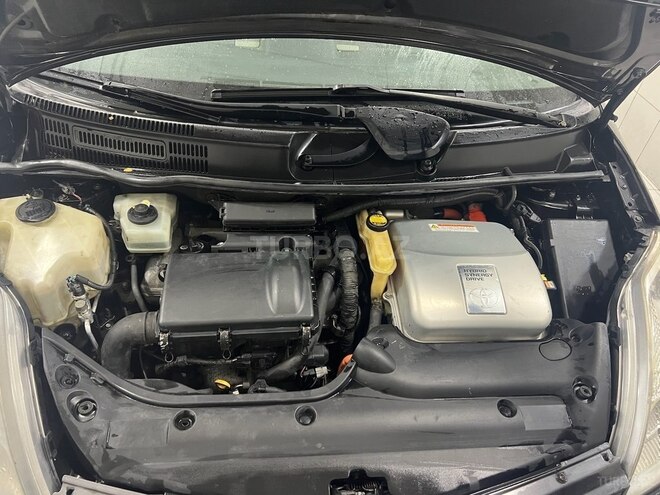 Toyota Prius-9