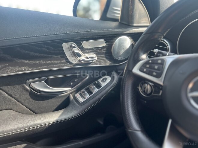 Mercedes C 300-11