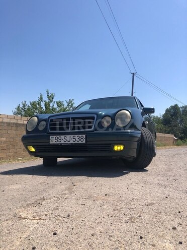 Mercedes E 240 1998, 250,000 km - 2.4 l - Beyləqan