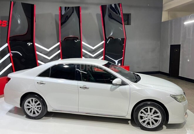Toyota Camry-6