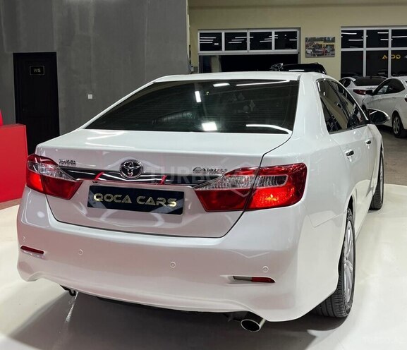 Toyota Camry-10