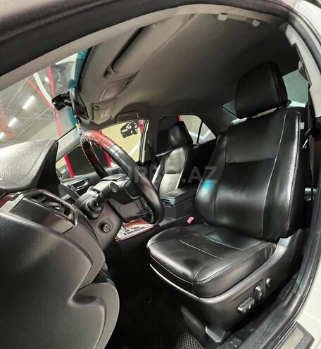 Toyota Camry-13