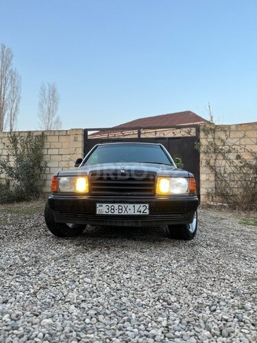 Mercedes 190 1992, 450,000 km - 1.8 l - Qusar