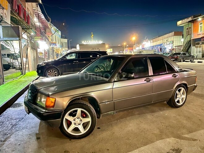 Mercedes 190 1992, 450,000 km - 1.8 l - Qusar