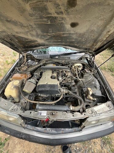 Mercedes 190 1992, 450,000 km - 1.8 l - Qusar