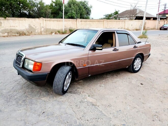 Mercedes 190 1993, 695,237 km - 2.0 л - Sumqayıt