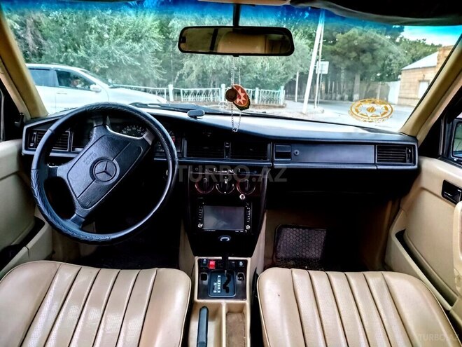 Mercedes 190 1993, 695,237 km - 2.0 л - Sumqayıt