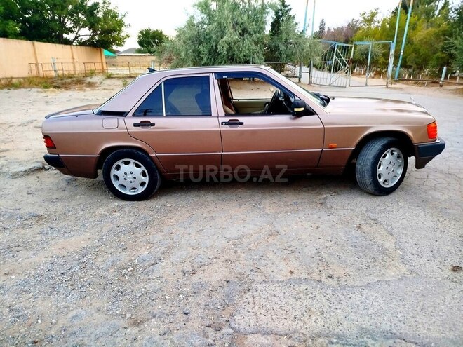Mercedes 190 1993, 695,237 km - 2.0 л - Sumqayıt