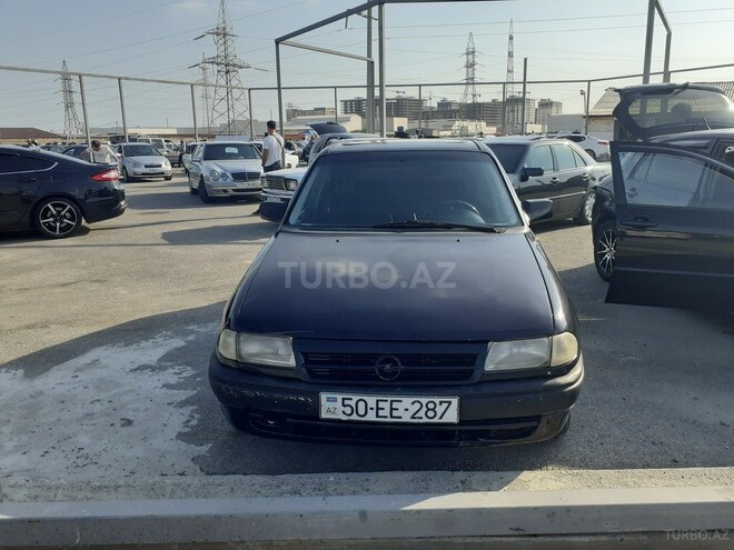 Opel Astra 1993, 470,000 km - 1.8 l - Bakı