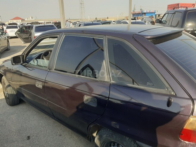 Opel Astra 1993, 470,000 km - 1.8 l - Bakı