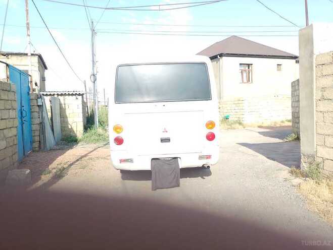 Mitsubishi Rosa 2008, 222,533 km - 4.0 л - Bakı