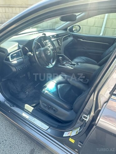 Toyota Camry-6