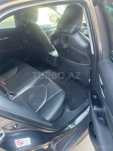 Toyota Camry-10
