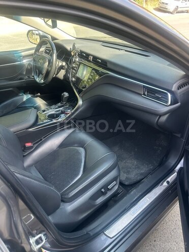 Toyota Camry-8